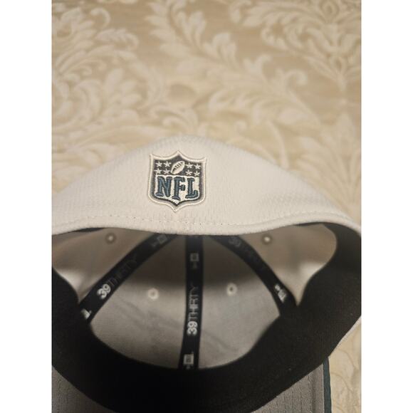 NFL Philadelphia Eagles  Ball Green and White Hat Cap Thirty-Nine 30 - Picture 3 of 5